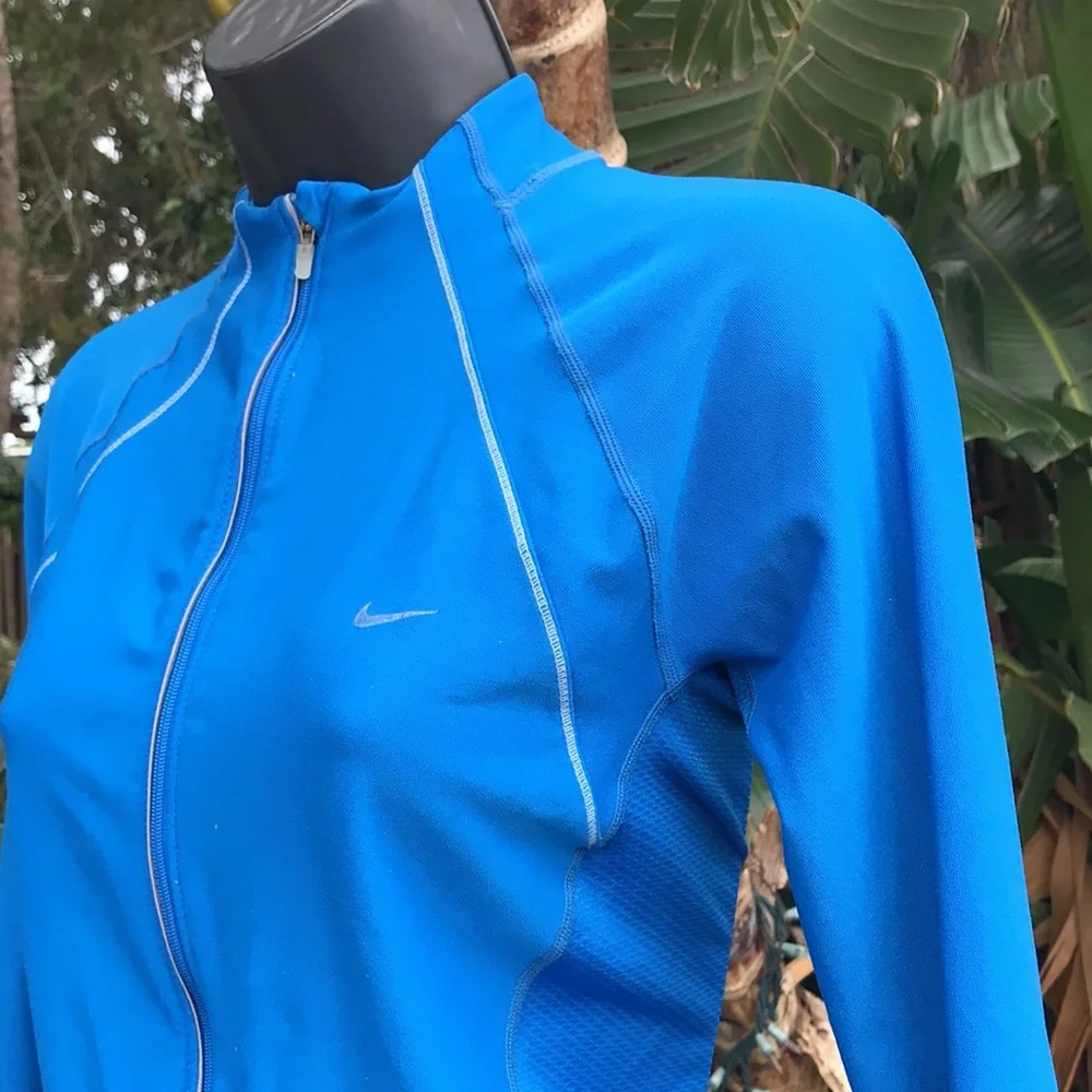 Nike fit electric blue jacket